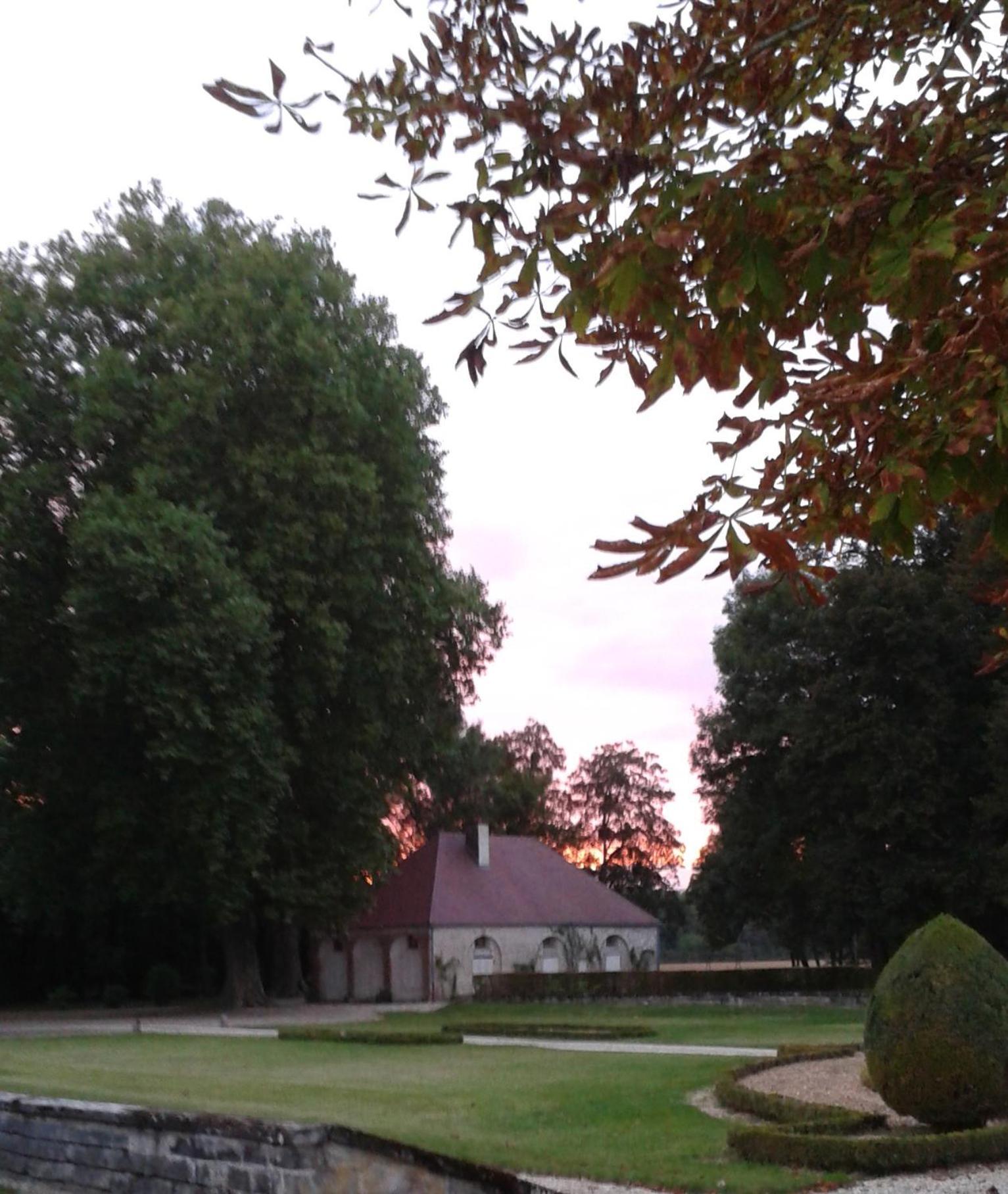 Le Chateau De Bressey & Son Orangerie Esterno foto