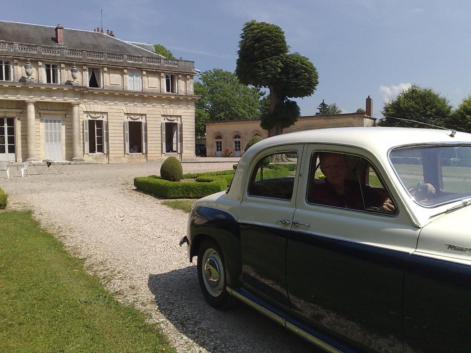 Le Chateau De Bressey & Son Orangerie Esterno foto