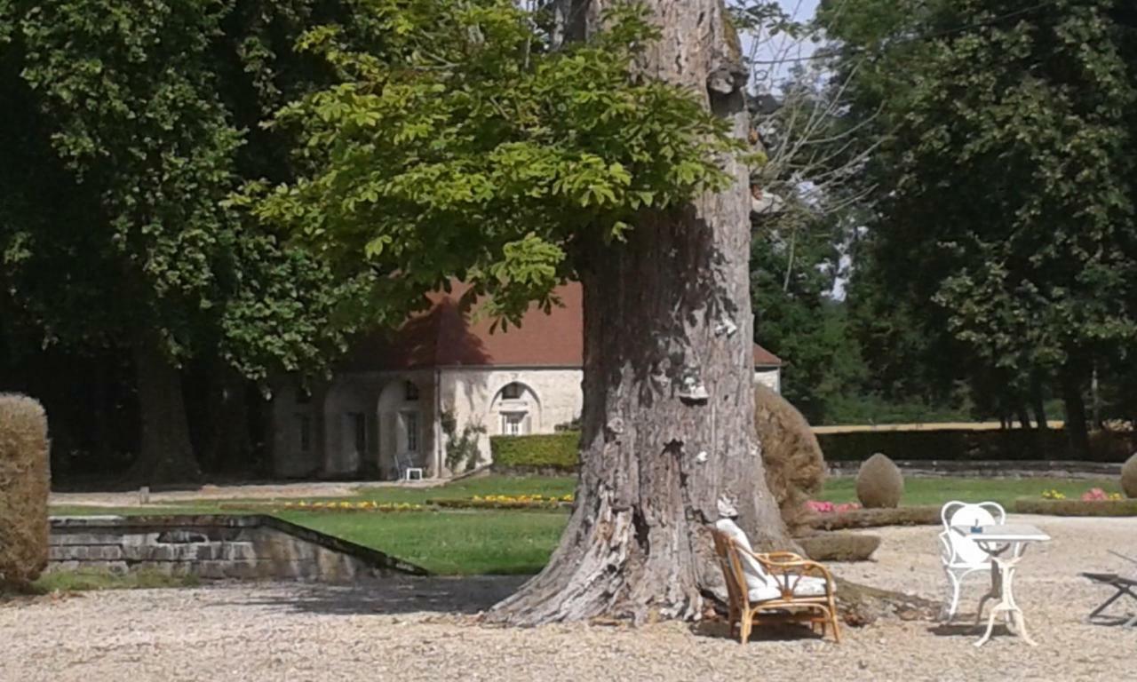 Le Chateau De Bressey & Son Orangerie Esterno foto