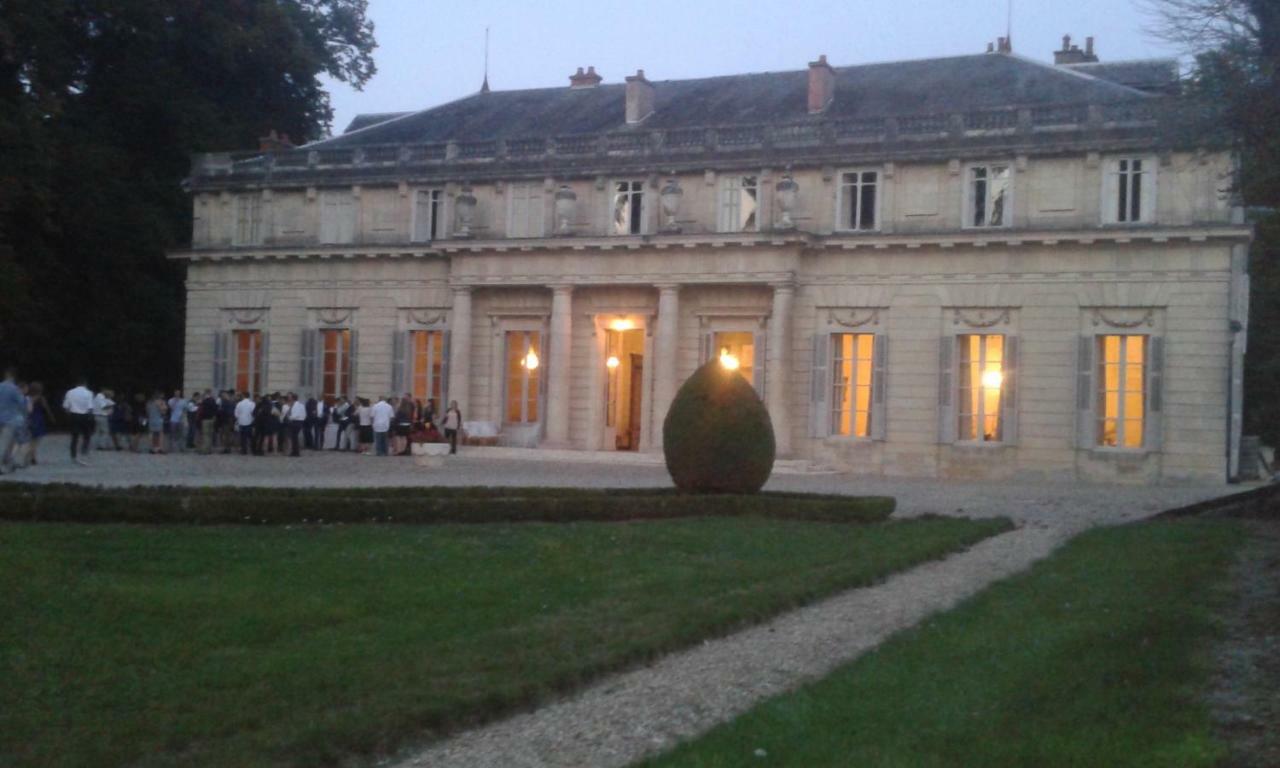 Le Chateau De Bressey & Son Orangerie Esterno foto